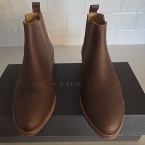 Nisolo Brown Ankle Boots